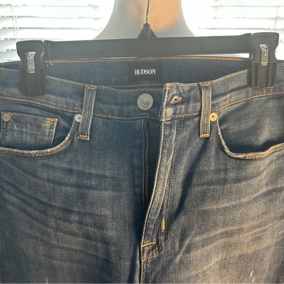 Hudson frayed cropped jeans. Size 28 - Picture 8 of 9